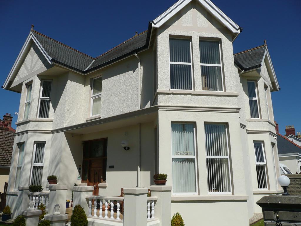 Ty-Parc Hotel Cardigan Exterior foto